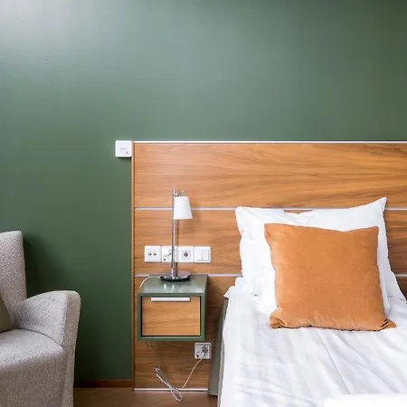 Hotel Hiisi Jaetkaesaari 3*